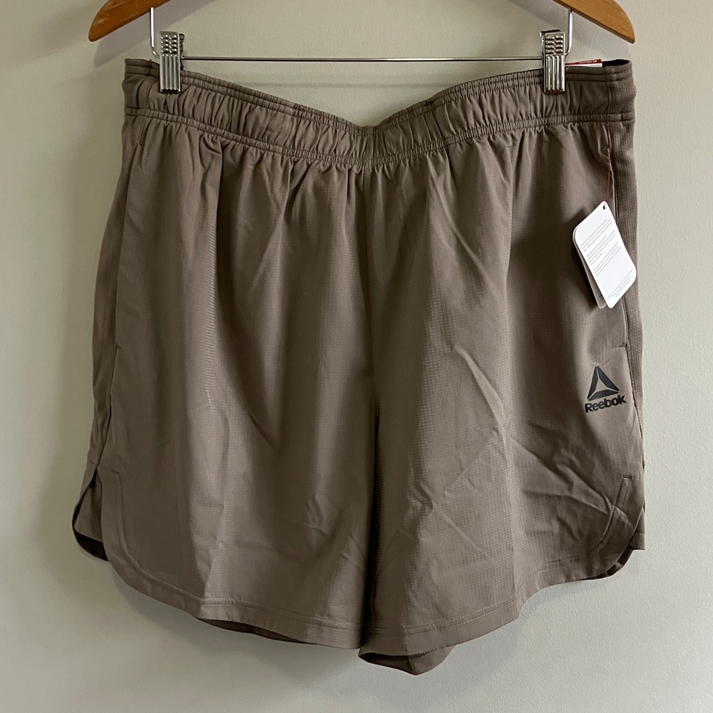 🔥10 for $100🔥 Reebok Men's Athletic Tan Shorts size XL New
